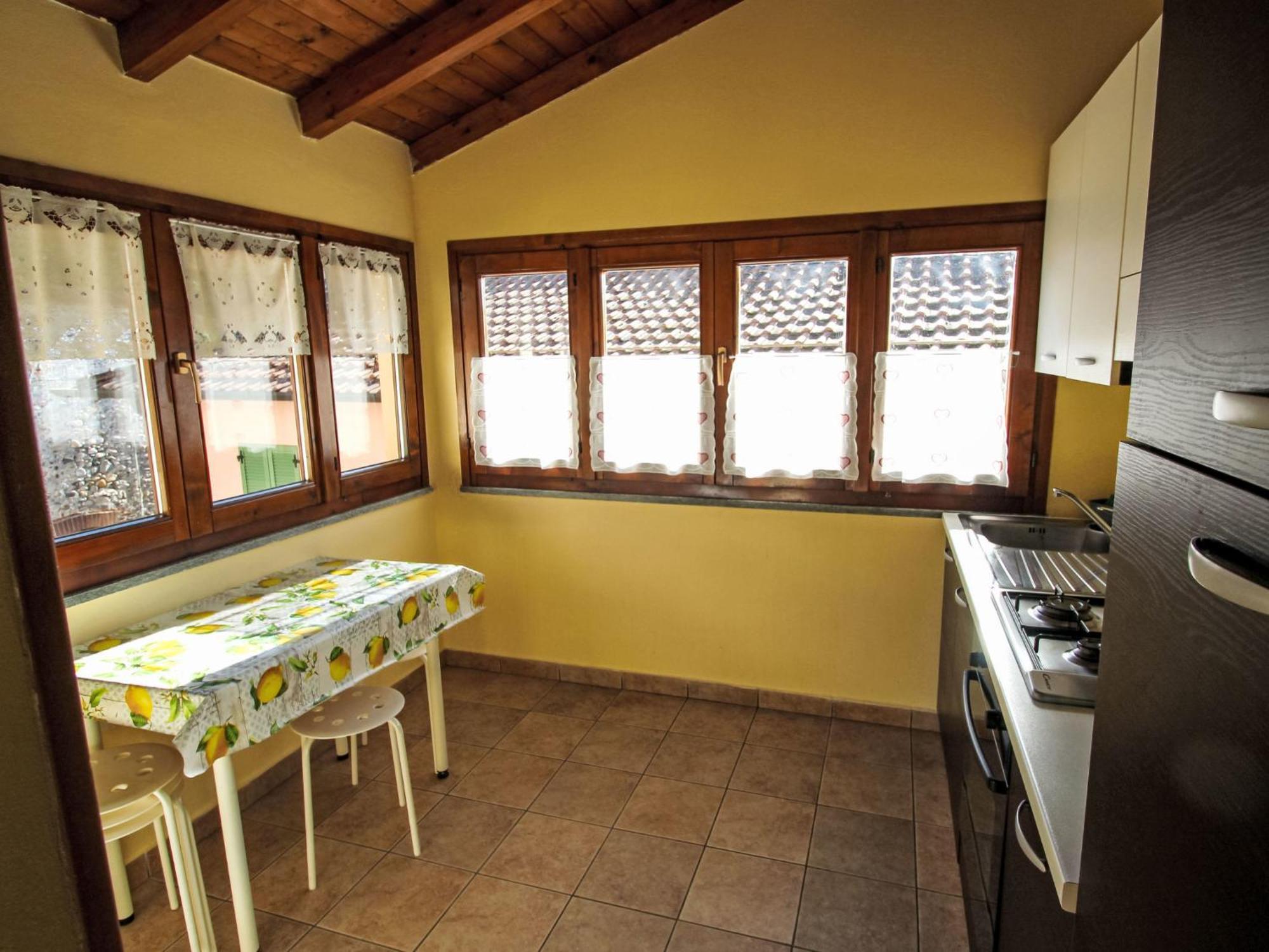 Apartment Roma By Interhome Porto Valtravaglia Extérieur photo